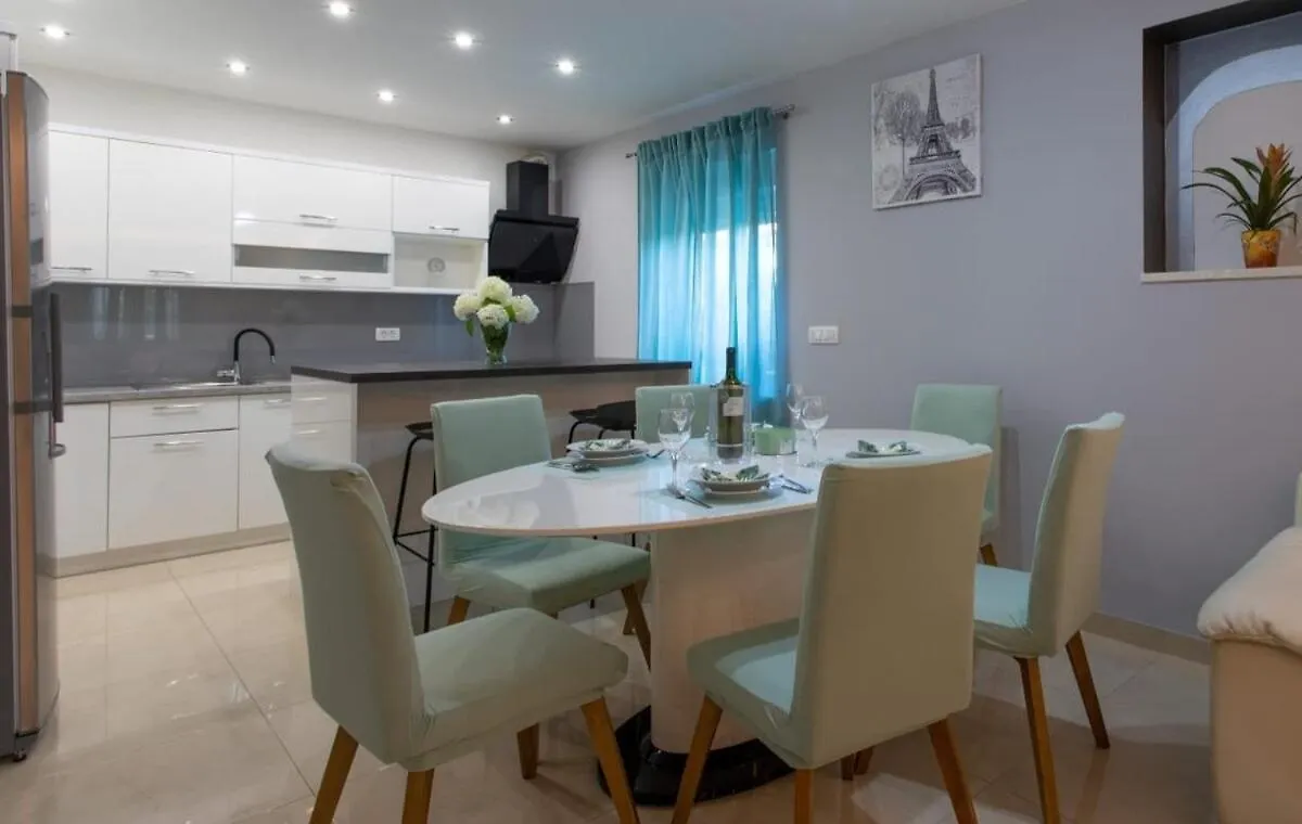 Holiday Home Gamaliel Kastela Apartment